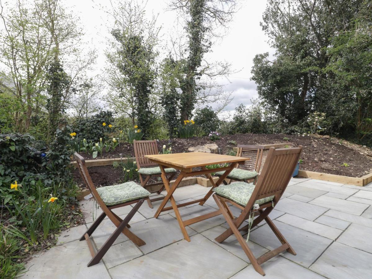 The Courtyard - Hilltop Barn Blandford Forum Exterior photo